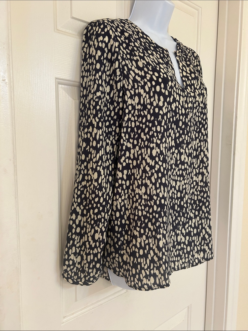 Pleione Grey Blue Cream Spotted Animal Print Split Neck Blouse Top Medium